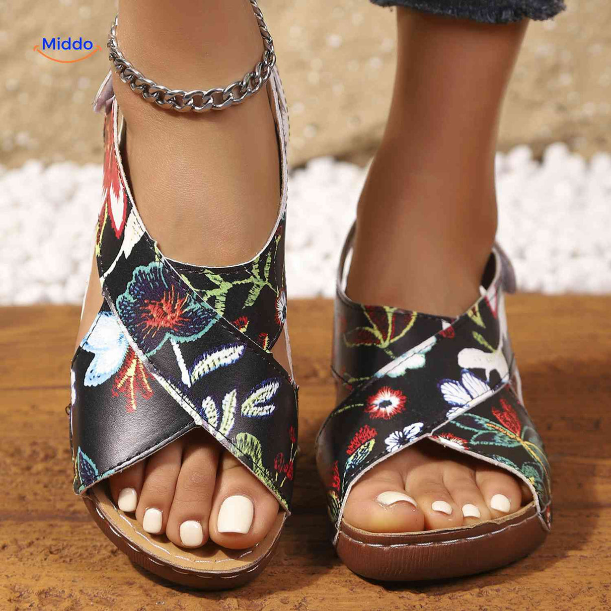 Lichtgewicht sandalen met zachte binnenzool, 13 kleuren, kleur zwart bloemenpatroon