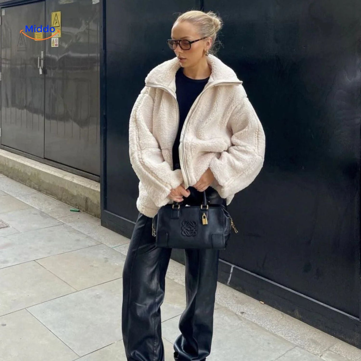 Oversized teddyjas met hoge kraag en twee steekzakken