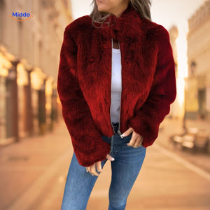Damesjas van imitatiebont met hoge kraag en rits, kleur rood