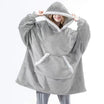 Dekenhoodie one size met fleece buitenkant en sherpa, kleur lichtgrijs - witte rand