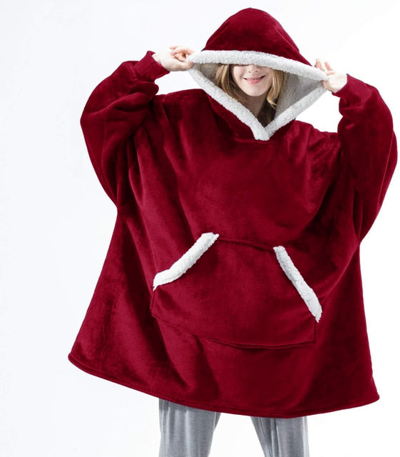 Dekenhoodie one size met fleece buitenkant en sherpa, kleur rood - witte rand