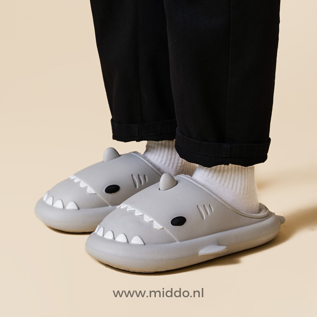 Haaienpantoffels met dikke zool voor binnen en buiten, kleur grijs