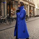 Lange damesmantel met knoopsluiting en opstaande kraag, kleur blauw