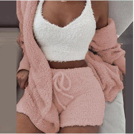 Driedelige loungeset van teddystof: top, short, vest, kleur roze