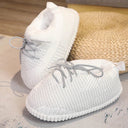 Pluche sneakerpantoffels met veters en gestikte zool, kleur wit