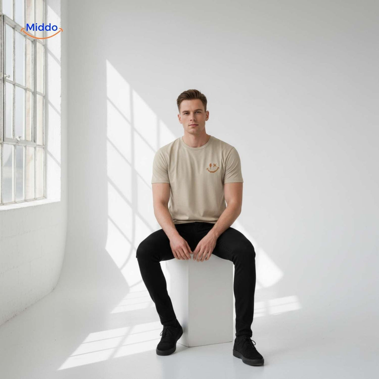 T-shirt van katoen met zonprint op de achterkant